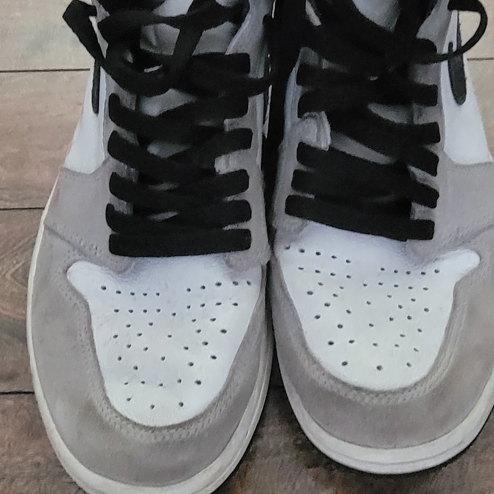 Men's Gray and White Sneakers